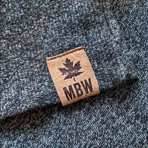 Muskoka Bear Wear Sweater - Picture 4 of 4